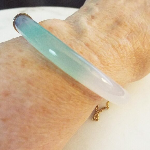 *RARE* 18KGF THREE COLORS (RUST, WHITE & GREEN) OF GRADE A JADEITE JADE BANGLE D - Picture 4 of 5